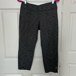Athleta capri pants, S